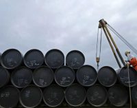 Oil shows growth due to the expectations of negotiations between the United States and China