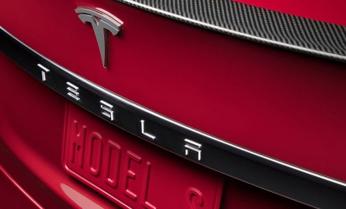 Tesla to suspend electric car production in US