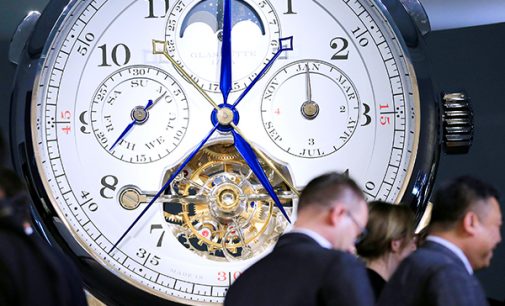 Swiss watch makers are in crisis