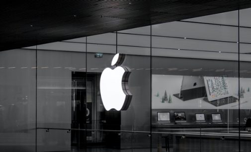 Apple recloses 11 stores after the spike in Covid-19 cases